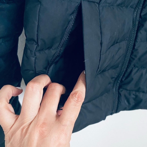 Athleta Kids Black Puffer Jacket - Picture 5 of 14